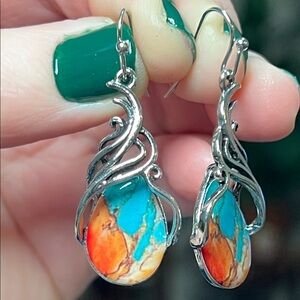 Southwestern Spiny Oyster Style Silver Tone Dangle Earrings